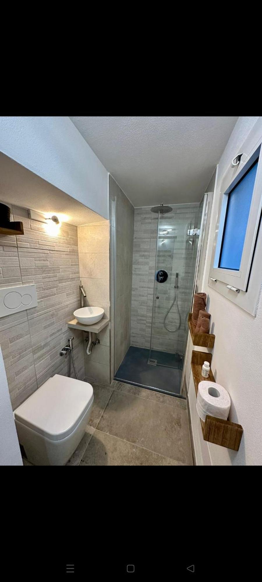 Koman House Savona Luaran gambar